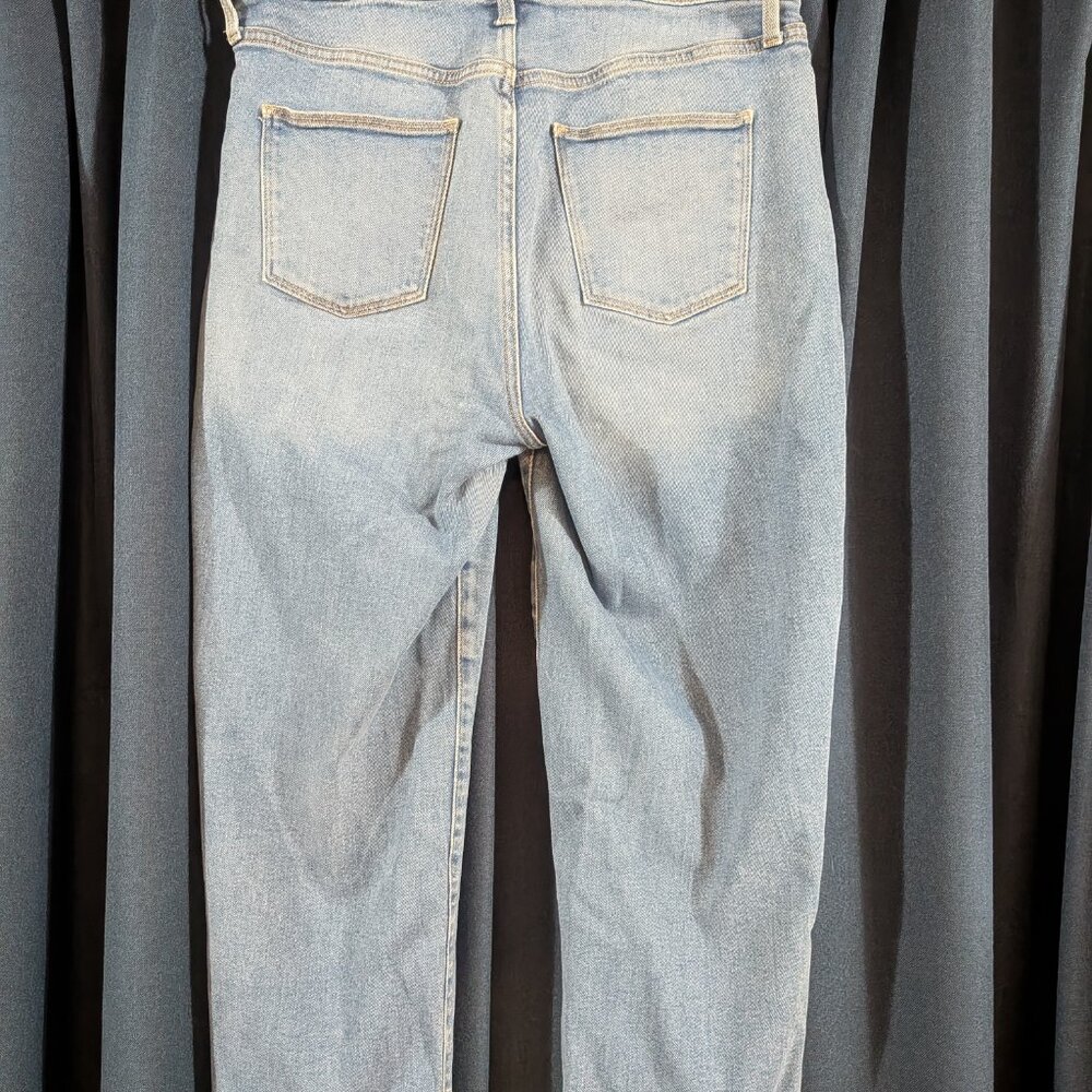 Universal Thread Highwasted Straight Leg Jeans - image 4